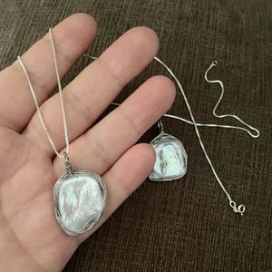 Sterling silver wired fresh water pearl necklace